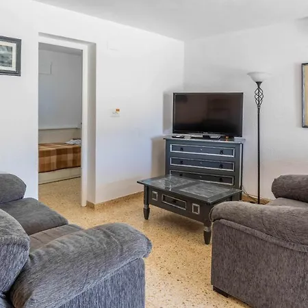 Inftour La Fustera Hébergement de vacances *