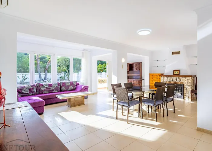 Inftour La Fustera * كاليبي