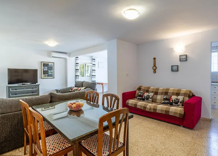 Inftour La Fustera Holiday home *