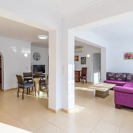 Inftour La Fustera Vakantiehuis *